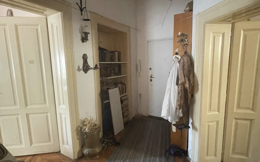 KNEZ MIHAILOVA – SALONAC – 93M2(80)