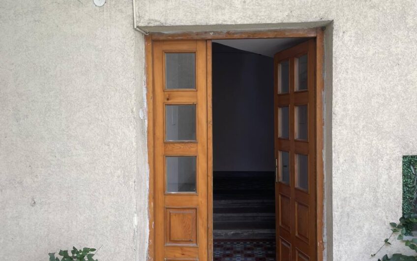 KNEZ MIHAILOVA – SALONAC – 93M2(80)