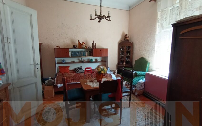 KNEZ MIHAILOVA – SALONAC – 93M2(80)