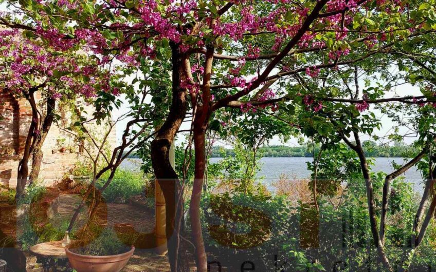 Kuća s bajkovitim pogledom na Dunav – Gardoš, Zemun